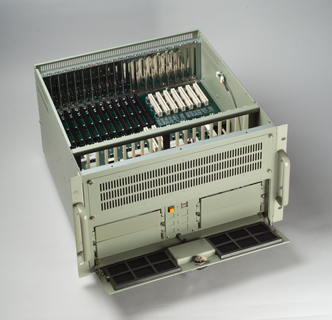 6U 20-Slot Rackmount Chassis with Quad System Support and 400W PSU